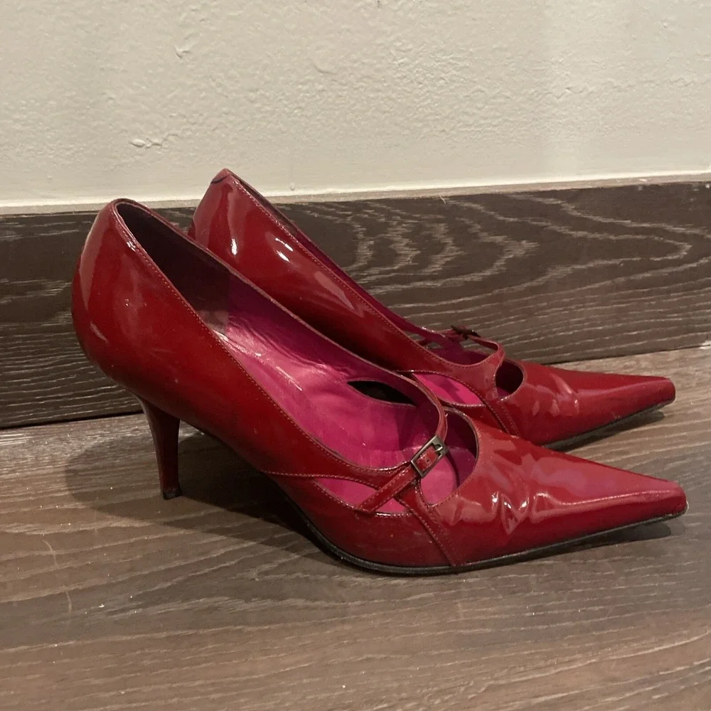 Martinez Valero Patent Heels Pump‎